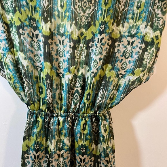 Forever 21 top hobo green v neck Size s/p - Picture 7 of 7